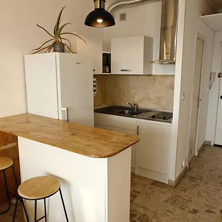 Pieds Dans L Eau Ajaccio (Corsica)